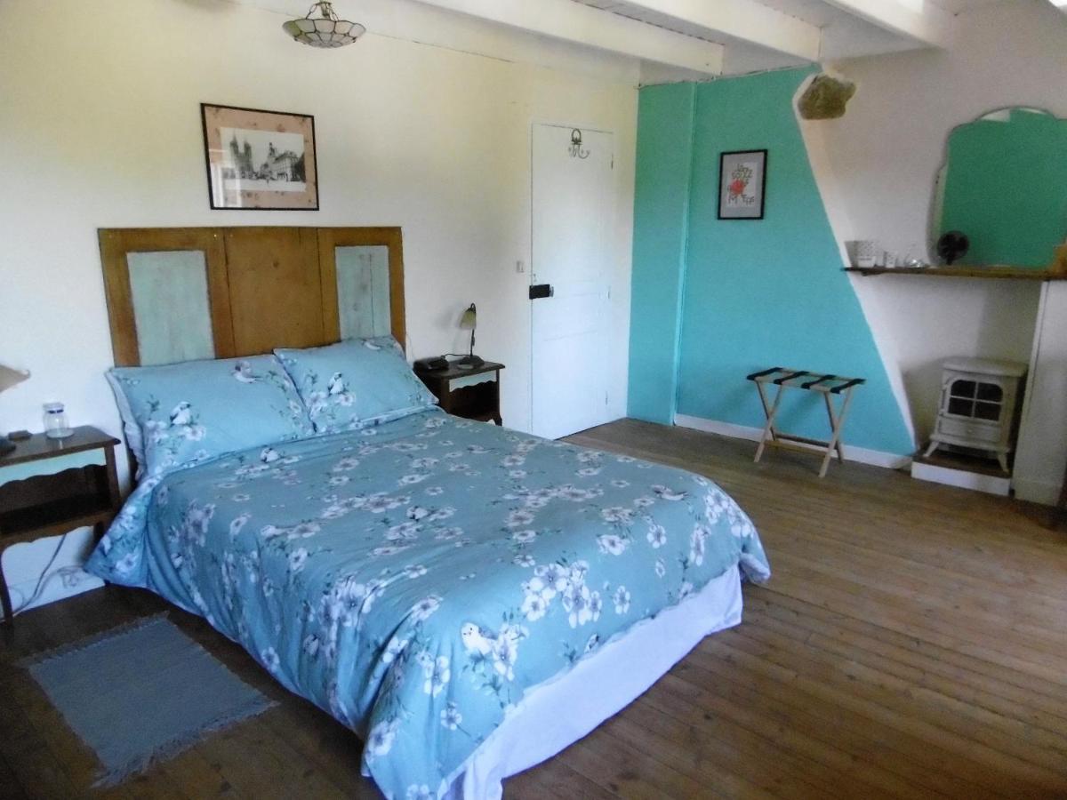Bed and Breakfast La Bicyclette Bleue Montpinchon Exterior foto